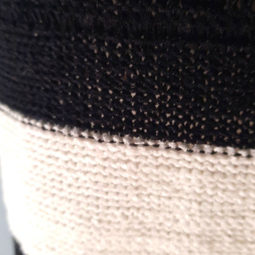 Cable & Guage Chunky KnitTank top - Picture 3 of 5
